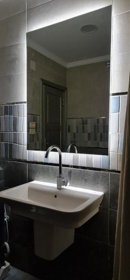 Comfy 2-Bedrooms Apartment In Cairo 44-2 Buitenkant foto