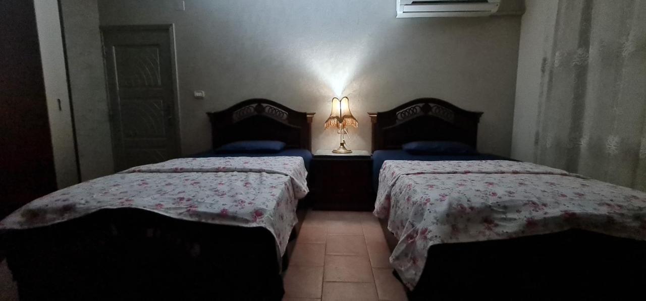 Comfy 2-Bedrooms Apartment In Cairo 44-2 Buitenkant foto